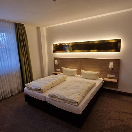 Schwarzer Adler - Hotel Garni Ipsheim Esterno foto